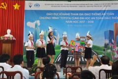 Tăng cường đào tạo an toàn giao thông cho giáo viên và học sinh
