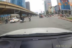 Không làm chủ tốc độ, hai xe máy gây tai nạn kép tại ngã tư