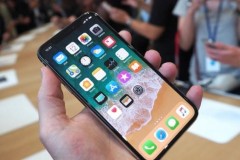 Samsung không hề lo lắng dù số lượng iPhone X bán ra không được như kỳ vọng