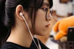 Trên tay tai nghe lighting urBeats 3: thời trang, hoàn thiện tốt, giá 2,5triệu