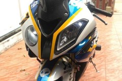 BMW HP4 đẹp xuất sắc với bộ cánh Goldbet và nhiều option danh giá