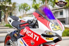 Ducati 899 Panigale gây sốc với tem đấu thể thao