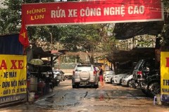 Hà Nội: Tràn lan bãi trông giữ xe không phép do quản lý yếu kém