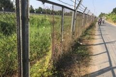 Hàng rào an toàn cao tốc TP Hồ Chí Minh - Trung Lương bị phá hoại