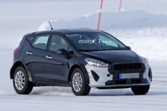 Nguyên mẫu thử nghiệm Ford Fiesta bị bắt gặp rất có thể là SUV