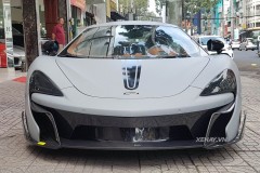 Bắt gặp McLaren 570S độ Vorsteiner phơi nắng dưới phố