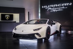 Lamborghini Huracan Performante Spyder đến tay khách hàng vào mùa hè với giá khoảng 7 tỷ