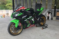 Kawasaki ZX-10R độ nổi bật trong từng góc nhìn
