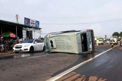 Lâm Đồng: Xe khách mất lái lộn nhiều vòng trên Quốc lộ 20