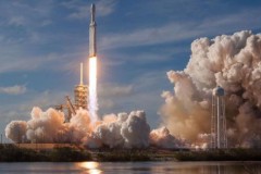 SpaceX chính thức được vận hành một loạt các vệ tinh internet băng thông rộng