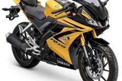 Yamaha R15 2018 được bổ sung bộ tem và màu sắc mới