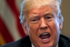 Tổng thống Trump có thể vừa khơi mào một cuộc chiến thương mại với châu Âu