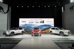 Toyota RAV4 2019 chính thức ra mắt, sẵn sàng cạnh tranh cùng Honda CR-V