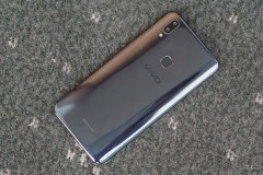 Vivo V9 trình làng: Camera selfie AI 24MP, Snapdragon 626, Android 8.1, giá 8 triệu