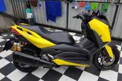Một bản độ full option đến từ người con XMAX 400 của Yamaha