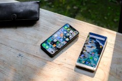 So sánh Xiaomi Mi Mix 2S và iPhone X