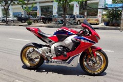 Honda CBR1000RR SP1 độ cực chất tại xứ Chùa Vàng