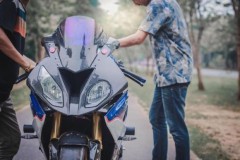 BMW S1000RR đồ sộ với trang bị tới 'nách' từ Biker Thái
