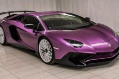 Lamborghini Aventador độc lạ với màu sơn tím Viola