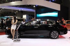 Nissan Teana giảm giá hơn 100 triệu đồng, cạnh tranh Toyota Camry