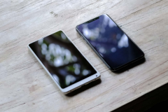 Những hình ảnh của Mi Mix 2 và Iphone X có gì khác biệt