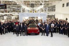 Aston Martin Vantage mới được tiến hành sản xuất sớm hơn dự định