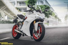 Ducati SuperSport S độ đầy sức hút với tone màu trắng đời mới