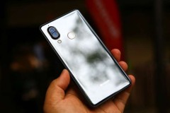 Chiêm ngưỡng khả năng xóa phông tuyệt vời từ camera kép của Sharp Aquos S3