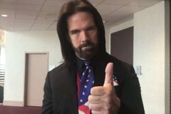 Pha “bốc phốt” hạ bệ “tổ sư chơi cheat” của làng game