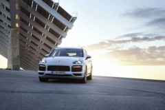 Porsche chính thức công bố Cayenne E-Hybrid 2019 với giá1,8 tỷ đồng