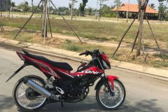 Sonic 150r độ với phong cách hạ bánh căm đầy táo bạo