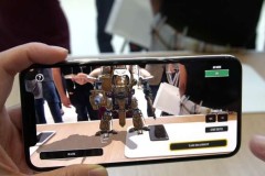Video test AR của iPhone X và Samsung Galaxy S9+