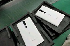 Xuất hiện smartphone Nokia bí ẩn bên trong nhà máy sản xuất