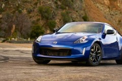 Nissan 370Z 2019 có giá từ 682 triệu VNĐ, mỗi biến thể sẽ có thay đổi nhỏ khác nhau