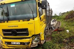 Xe tải mất lái cán xe máy ngược chiều, người đàn ông tử vong tại chỗ