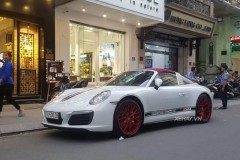 Porsche 911 Targa 4S độc nhất Việt Nam xuống phố