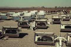 Toàn cảnh bên trong khu 'hành xác' xe Kia nằm giữa sa mạc Mỹ