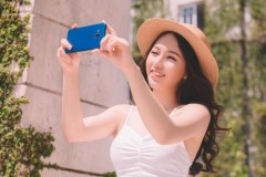 Tiên Vũ xinh ngất ngây trên đỉnh Bà Nà cùng Samsung Galaxy J7 Duo
