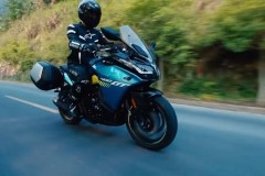 CF Moto lần đầu ra mắt 400 GT Sport Touring