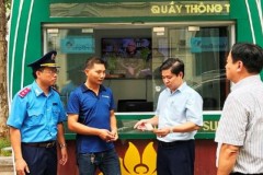 "Chặt chém" khách Tây 400.000 đồng tiền cước, taxi dù bị phạt 9,7 triệu đồng