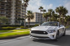 Ford Mustang 2019 có giá bán trực tuyến từ 587 triệu đồng