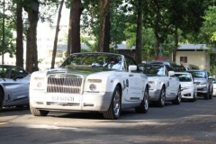 Đoàn siêu xe của đại gia Trung Nguyên diễu hành, khởi động "hành trình trái tim"