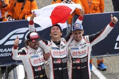 Đội Toyota lần đầu chiến thắng giải đua xe 24 Giờ ở Le Mans