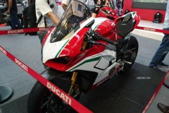 Ducati Panigale V4 tiêu chuẩn có giá 745,9 triệu đồng tại Việt Nam