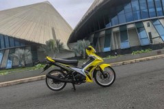 Exciter 135 độ sặc sỡ với bộ cánh vàng óng ánh