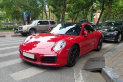 Bắt gặp Porsche 911 Carrera đỏ rực dạo phố cuối tuần