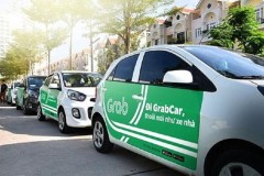Nhiều khách hàng và lái xe tố Grab không còn "chơi đẹp" khi Uber rút khỏi thị trường
