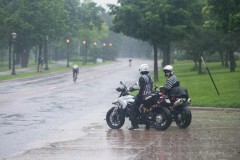 Kinh nghiệm lái xe ứng phó với mùa mưa lũ