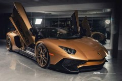 Ngắm siêu xe Lamborghini Aventador LP 750-4 SV Roadster sơn Matte Gold đặc biệt tại Canada