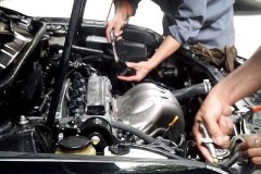 Vào gara, khách hàng coi chừng mua phải hàng giả